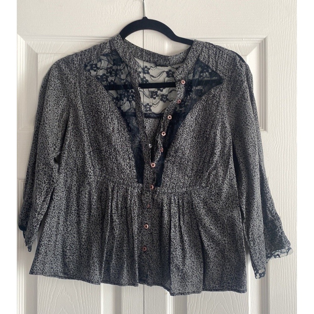 Free People Leopard Lace Babydoll Blouse Womens Size 6 Grey Animal‎ Boho Top